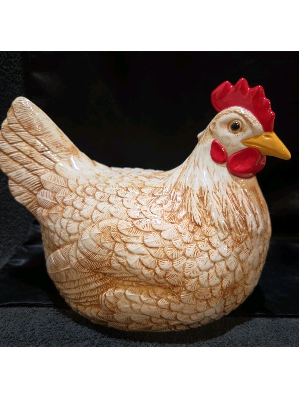 Vntg textured ceramic chicken figurine red comb yellow beak